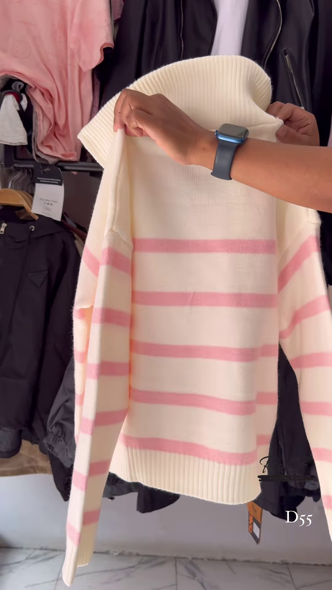 Red and White Striped Half-Zip Knit Sweater with Oversized Collar - Trendy Winter Streetwear