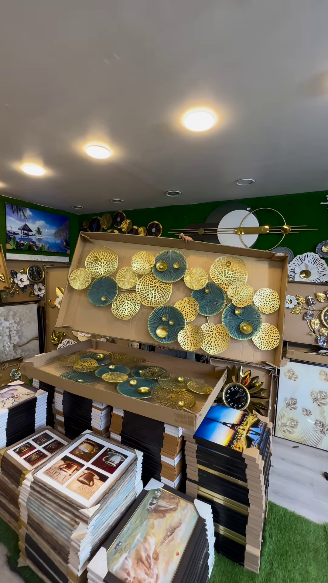 Luxury Large-Scale Floral Wall Clock with Gold and Silver Leaf Accents – Designer Home Decor Statement Piece